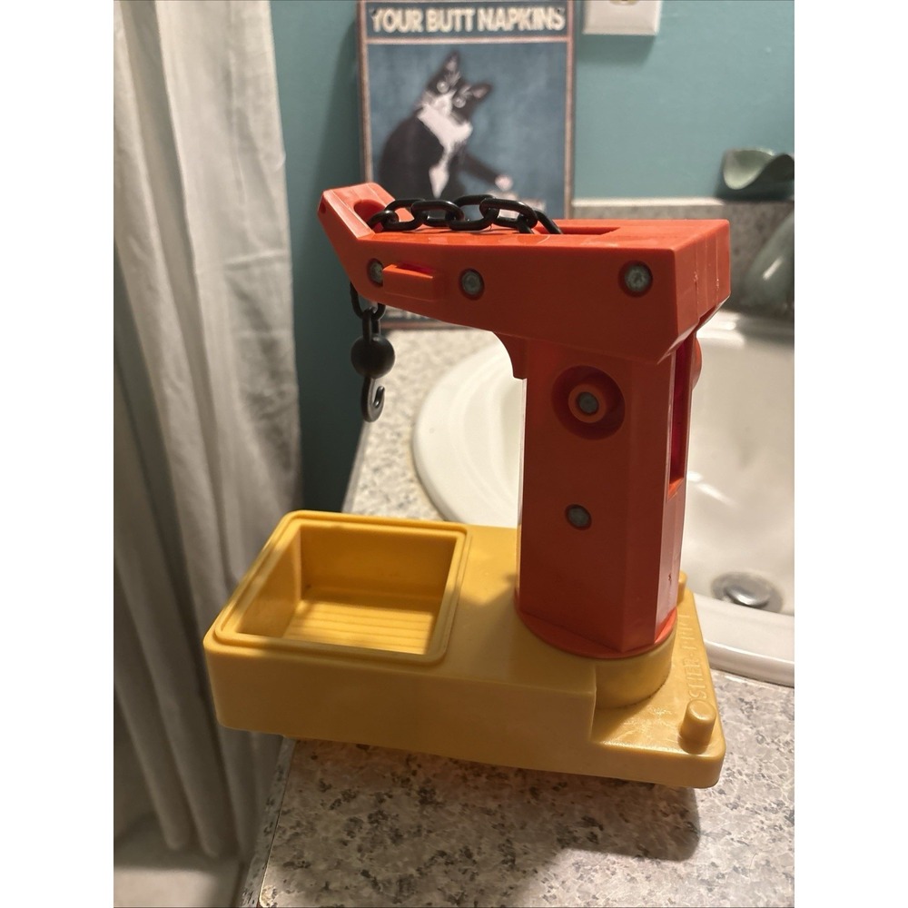 Vintage 1978 Fisher Price Cargo Bay Crane w Plastic Chain 945